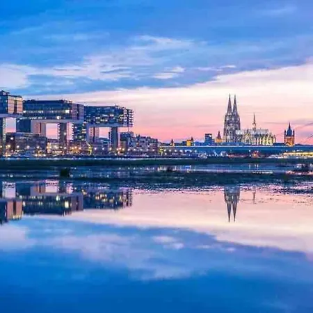 2 Zimmer Apartment Mit Blick Auf Den Koelner Dom Apartmán *