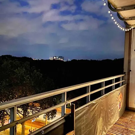 2 Zimmer Apartment Mit Blick Auf Den Koelner Dom *